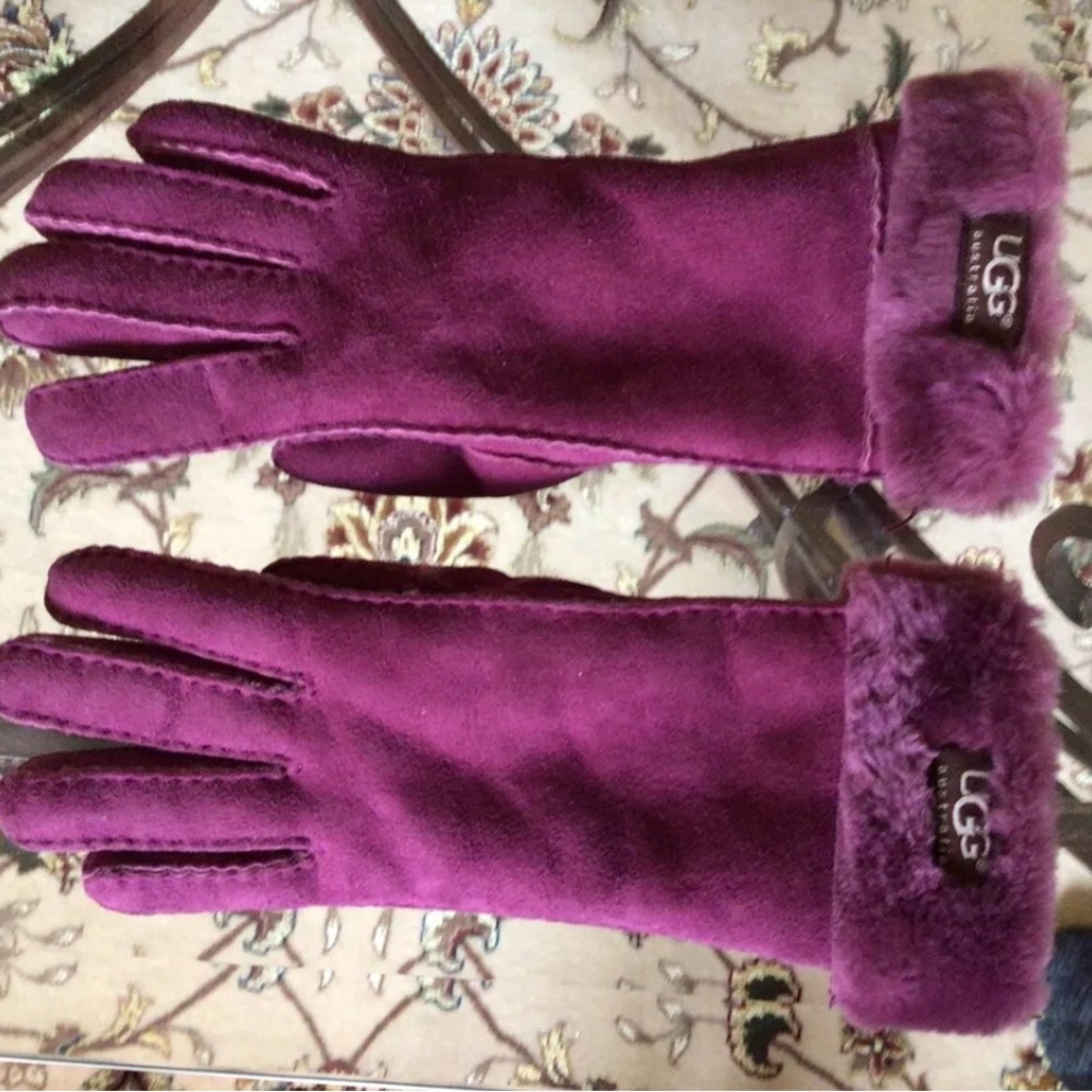 UGG L Women's Purple Gloves